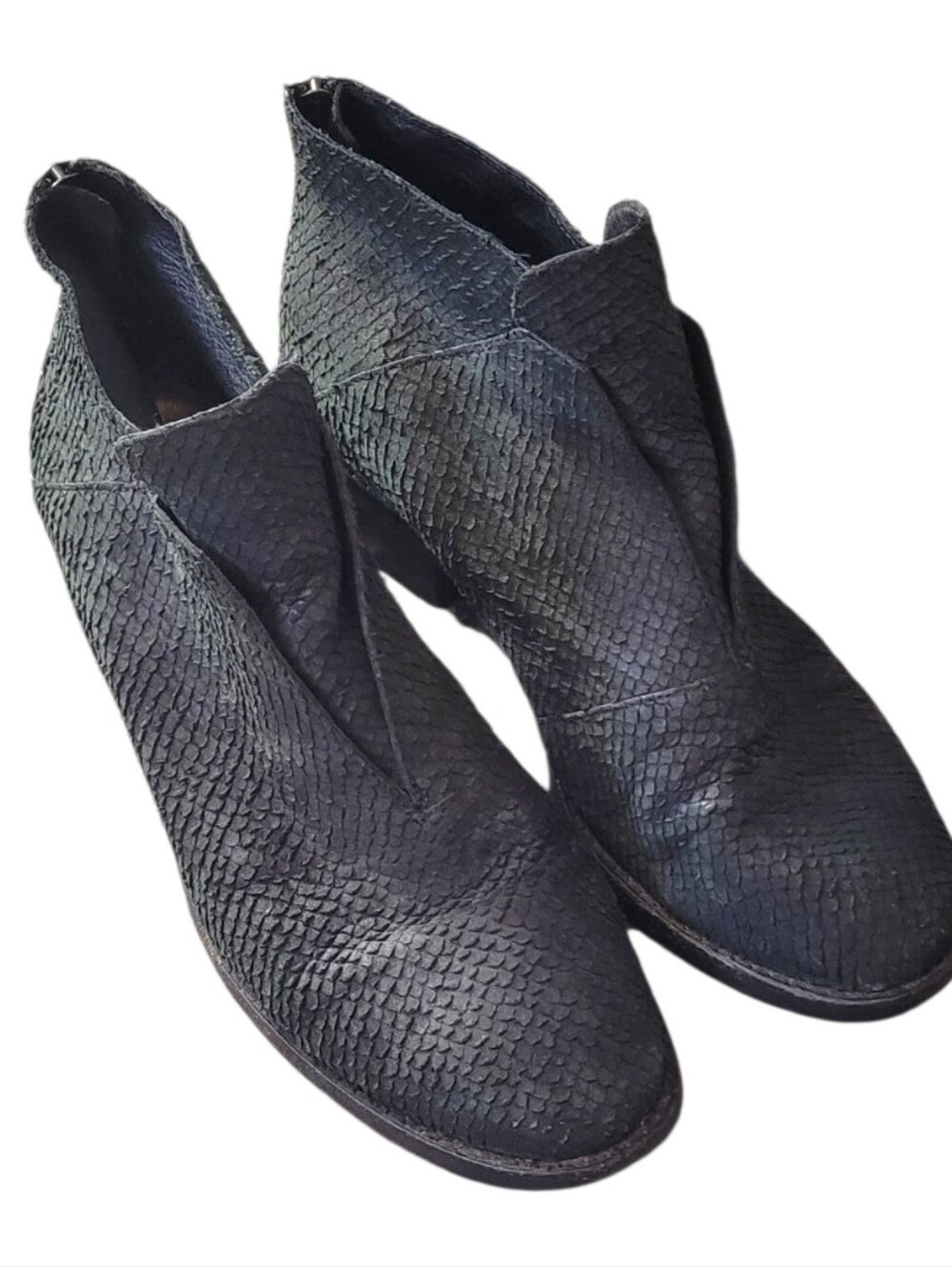 Eileen Fisher Black Leather Snake Textured Ankle Booties Size 9